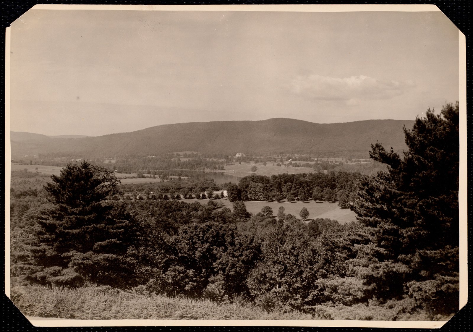 Aspinwall Hotel: view looking to fields. about 1902–1918.