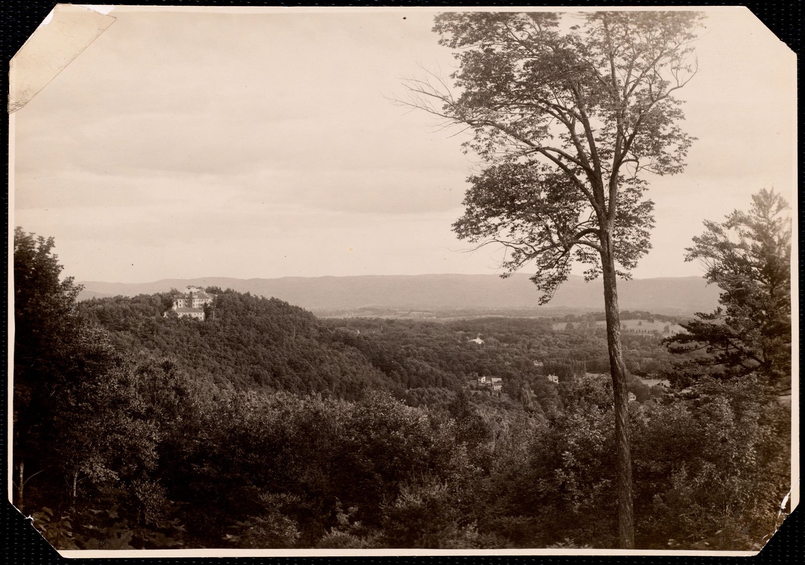 Aspinwall Hotel: hotel viewed from Bald Hill. about 1902–1918.
