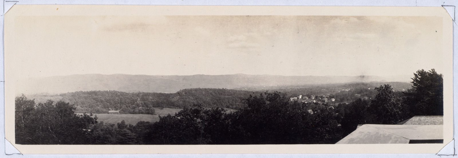 Aspinwall Hotel: view looking east. August 1, 1906.