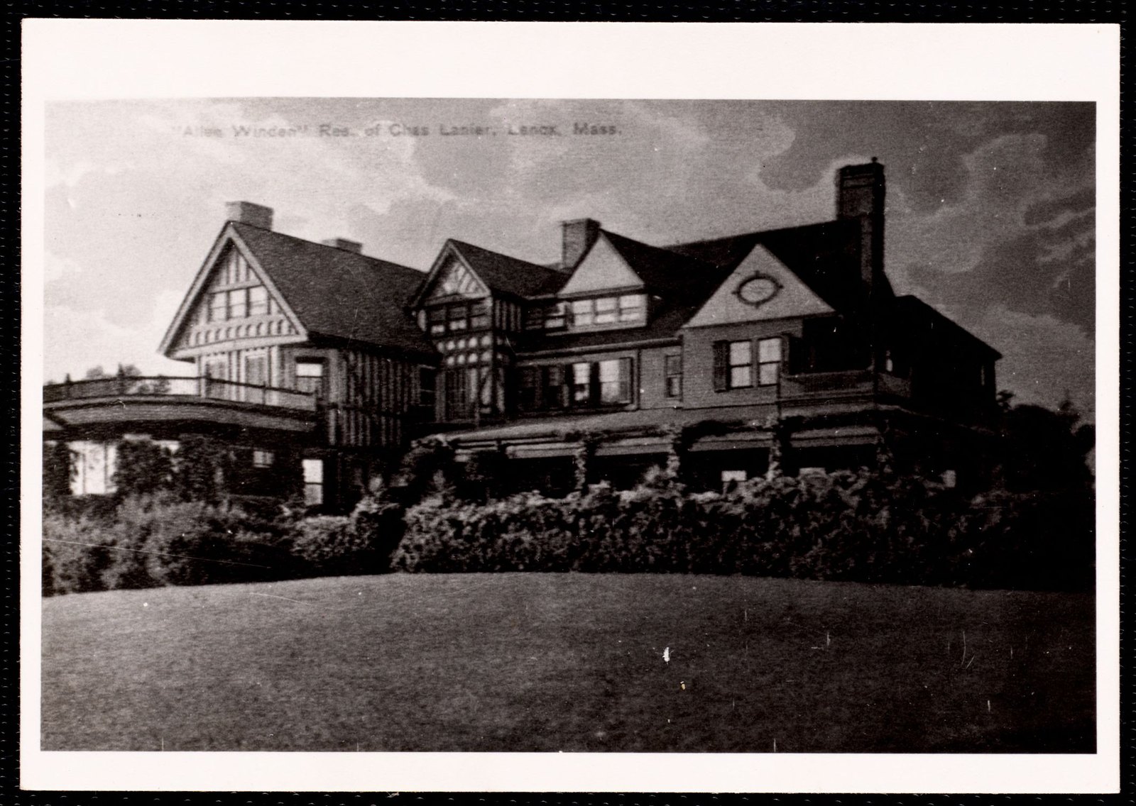 Allen Winden: lawn and house. about 1907–1926.