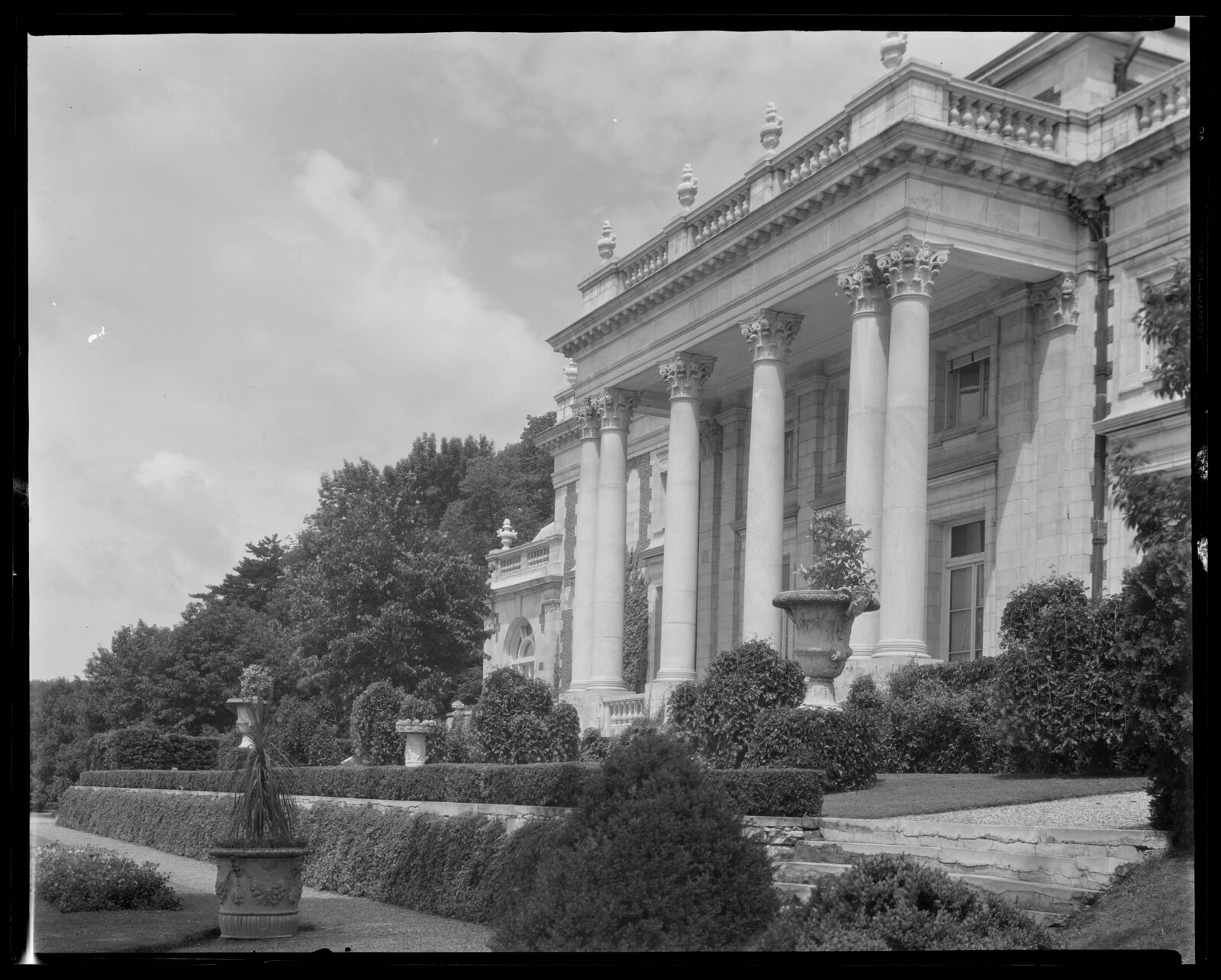 Bellefontaine: south façade. about 1925–1933.
