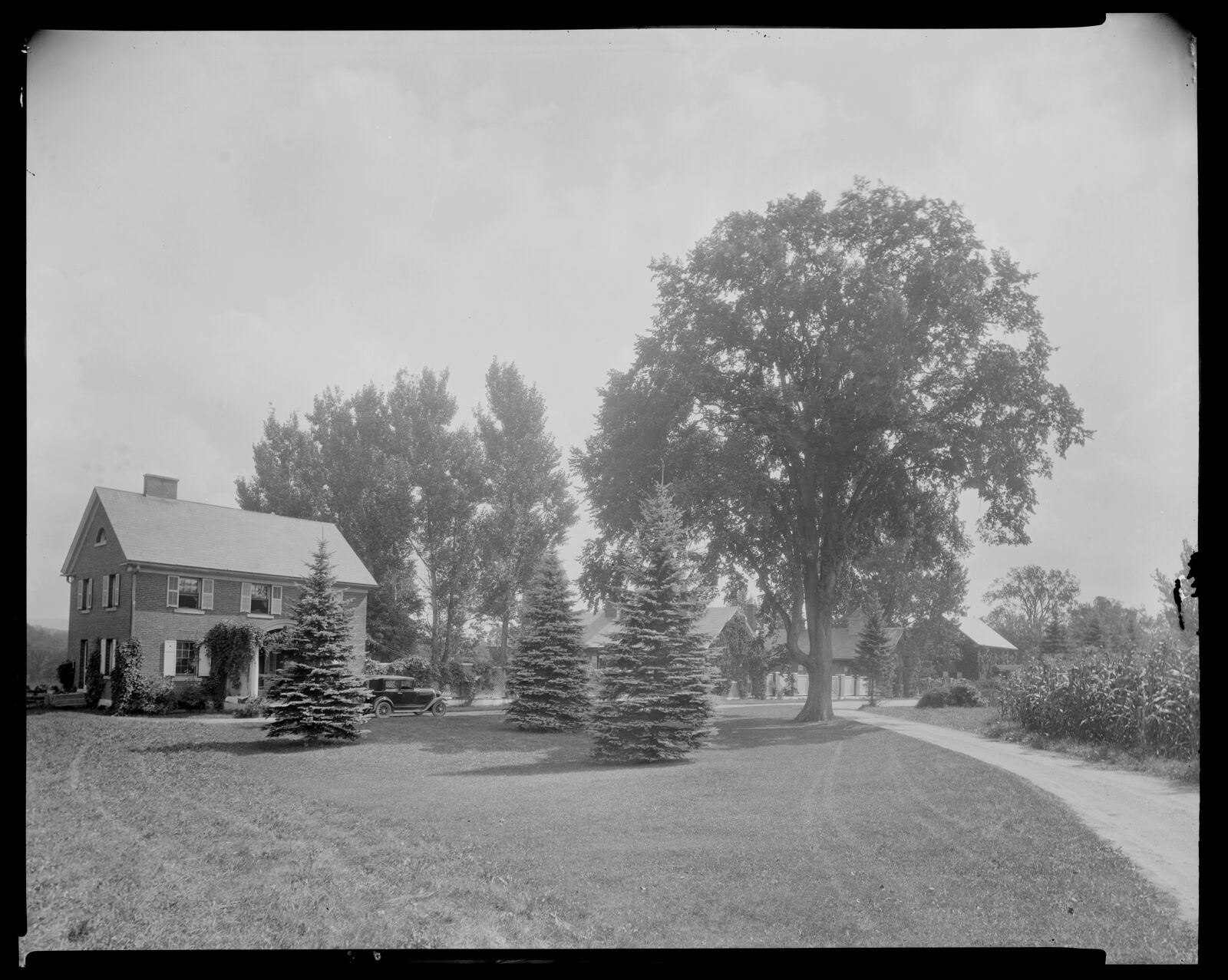 Bellefontaine: outbuilding & grounds. 1931.