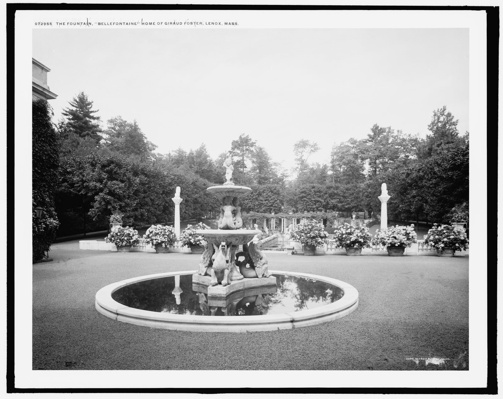 “The Fountain, Bellefontaine.” About 1910. LC-D4-72955.