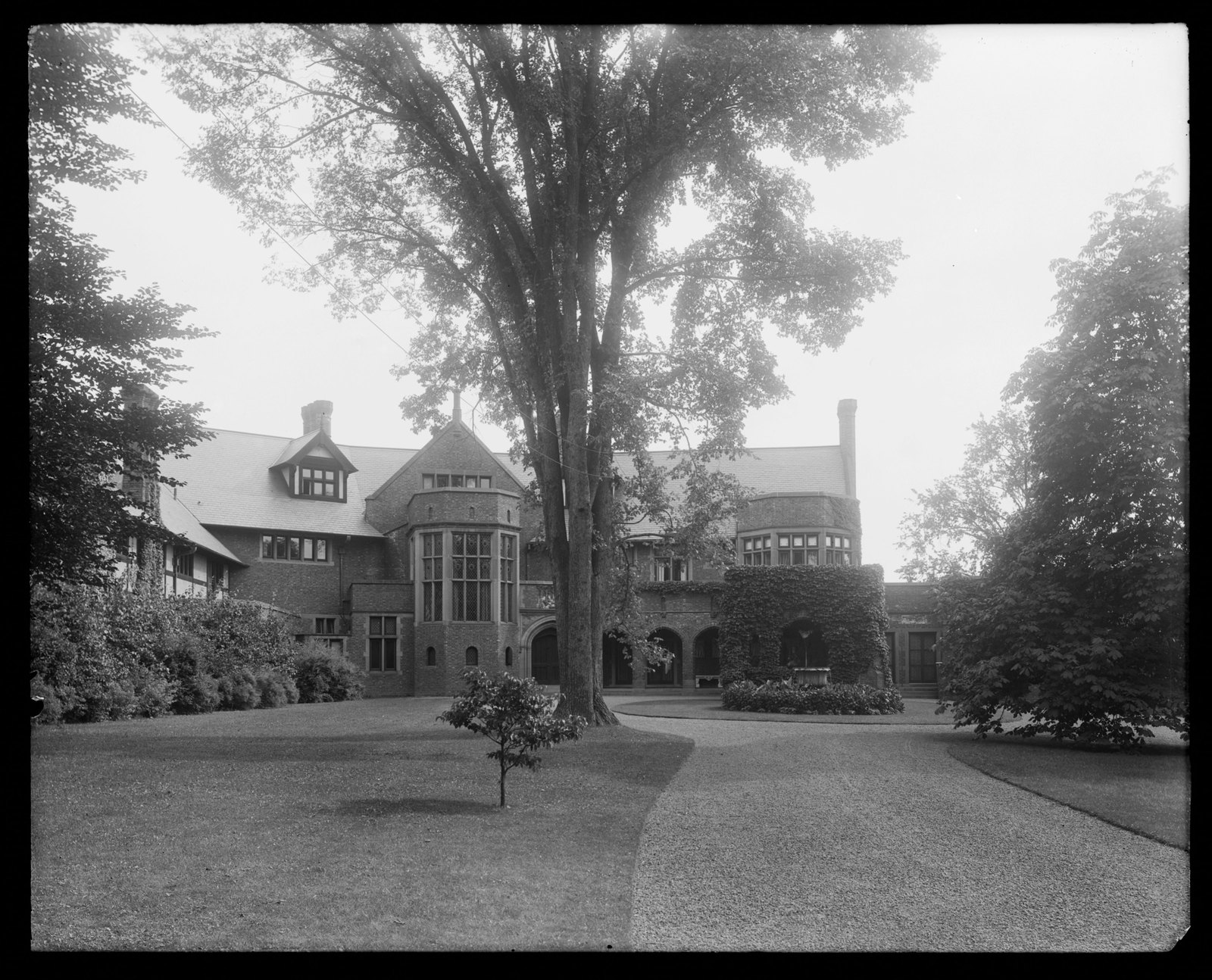 Blantyre: exterior/house & drive. about 1903–1912.