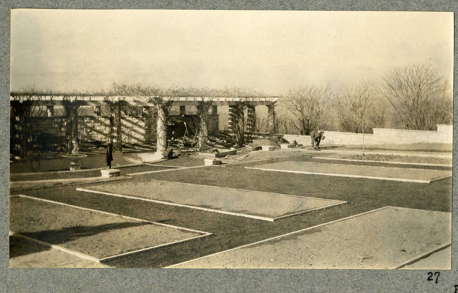 Photograph 27, fall 1924.
