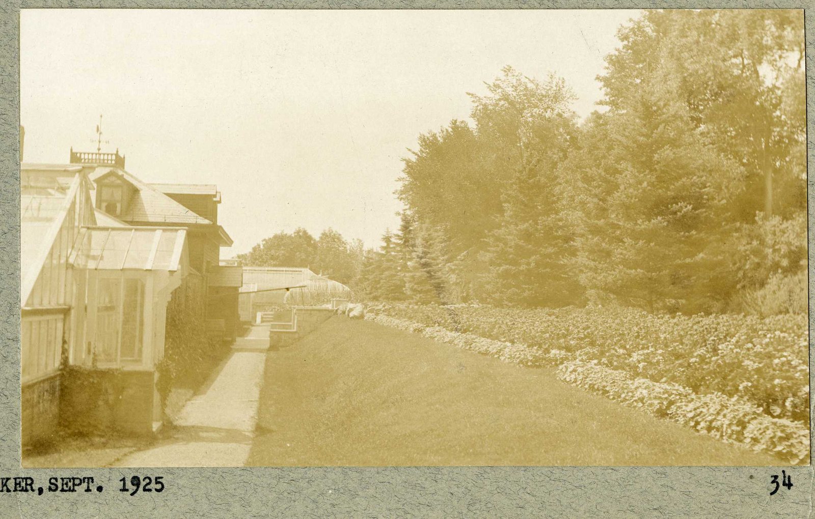 Photograph 34, “By Parker, Sept. 1925.”