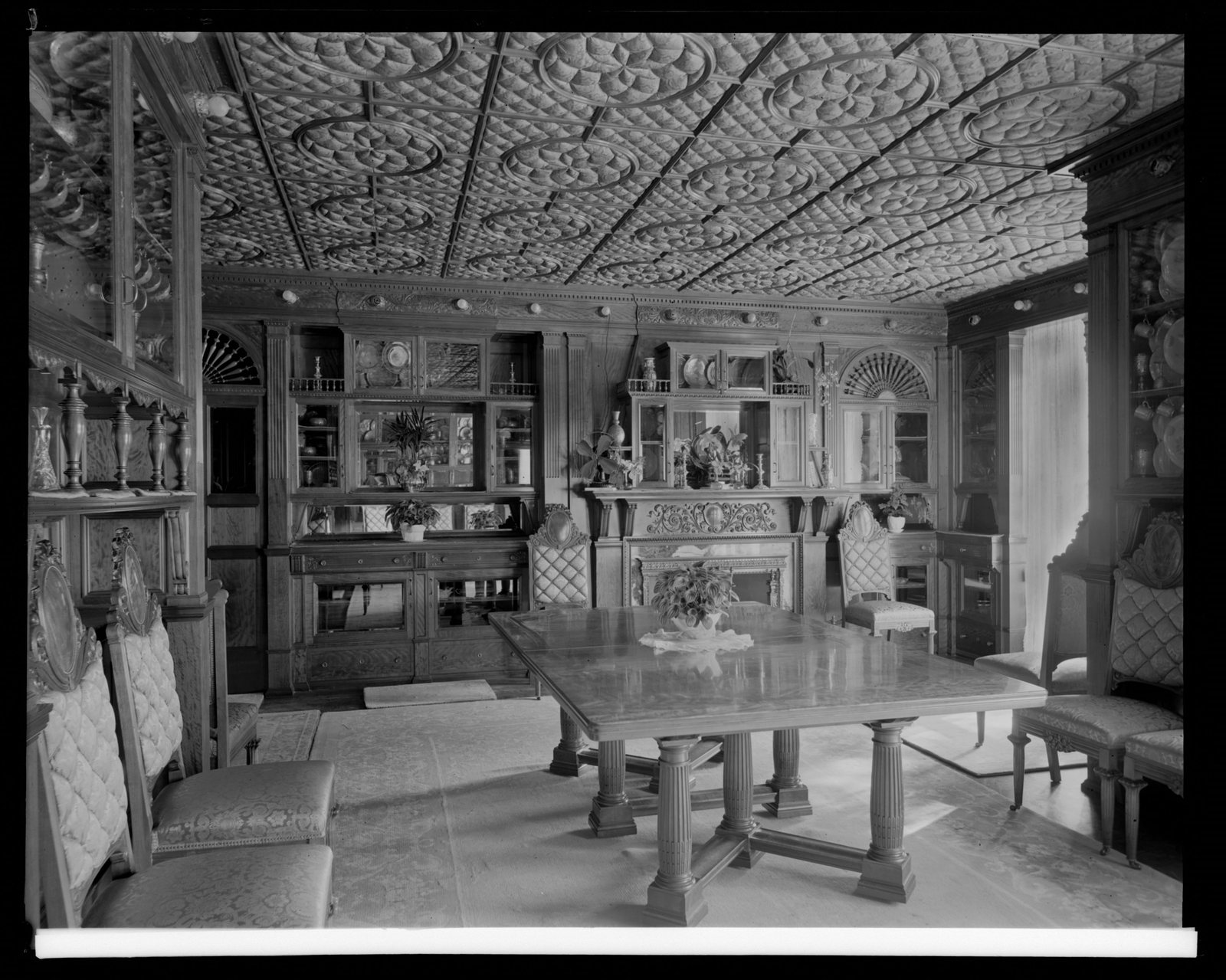 Erskine Park: dining room.