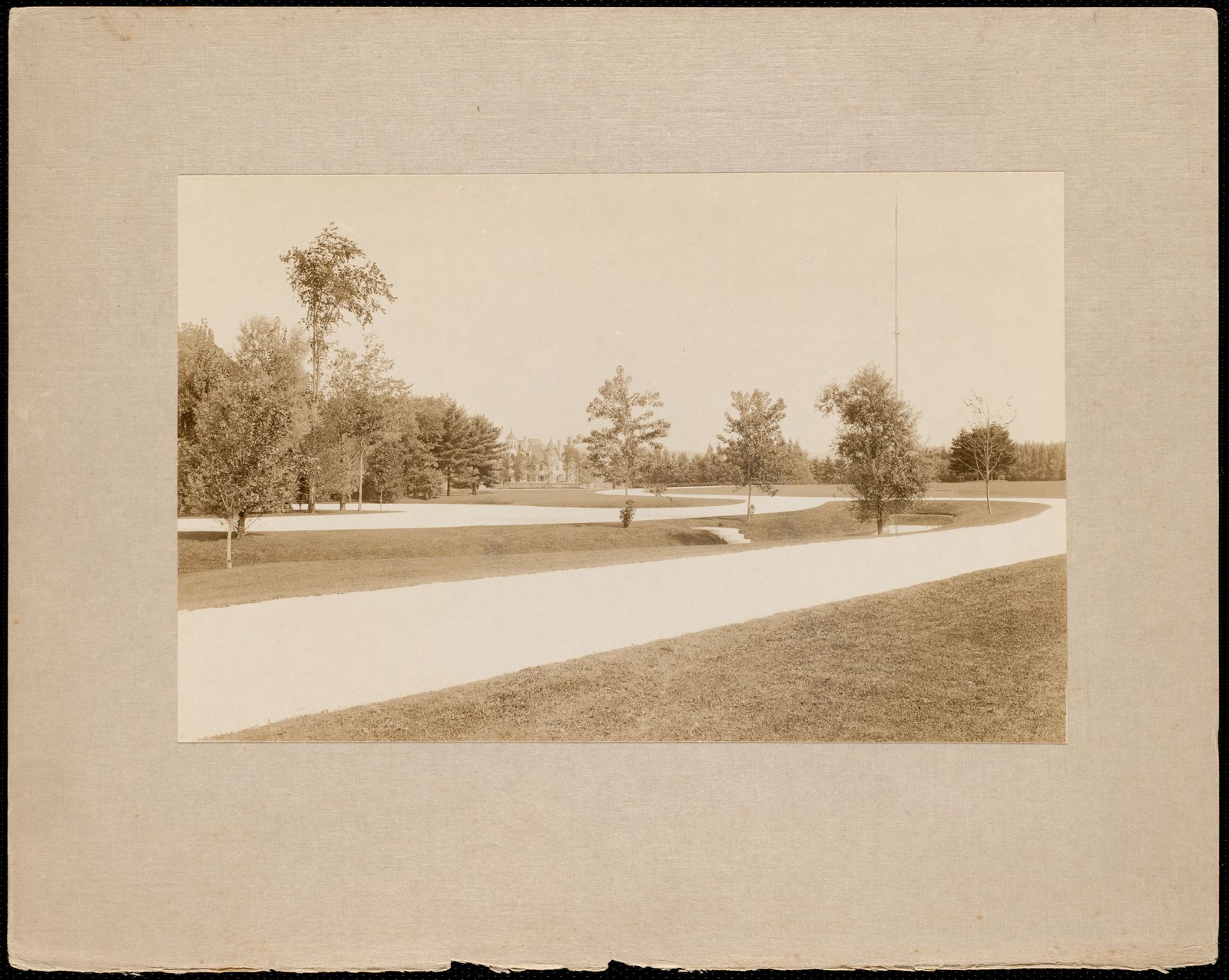 Erskine Park: drive.