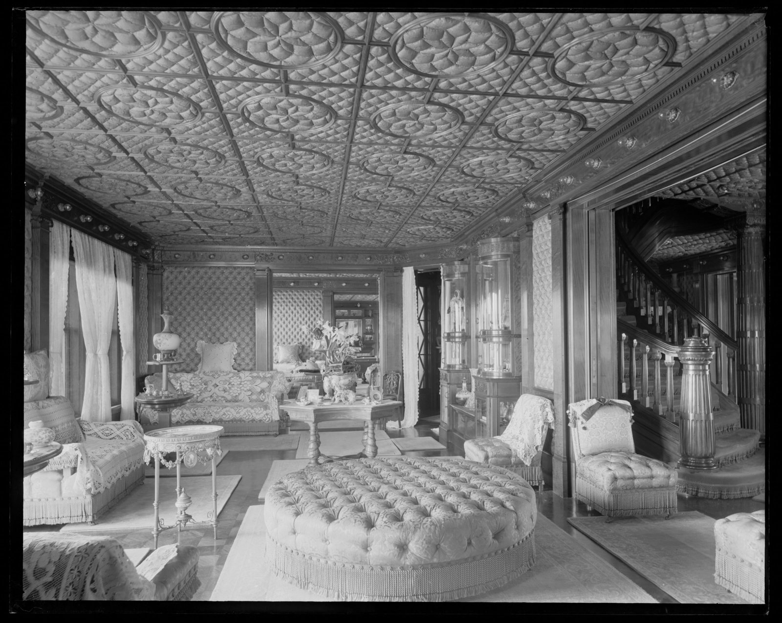 Erskine Park: living room.