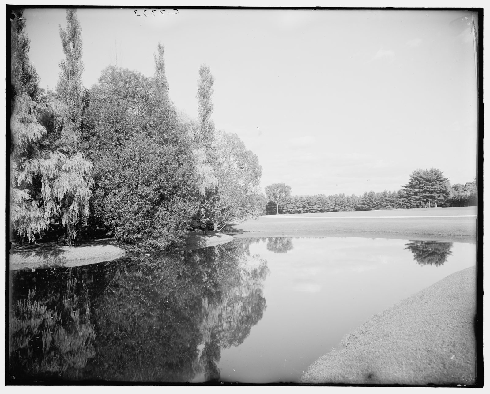 “[Erskine Park, estate of Geo. Westinghouse, Lenox, Mass.]” Detroit Publishing Company, about 1905. LC-D4-39873.