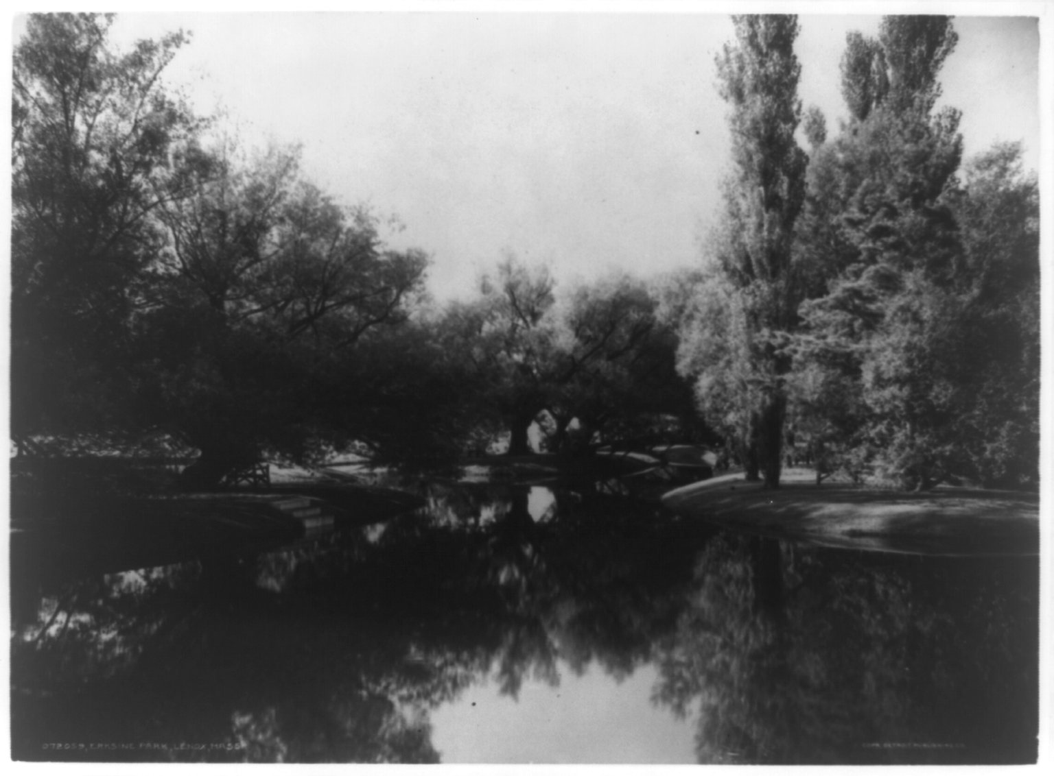 “Erskine Park, Lenox, Mass.” 1911. LOT 9109.