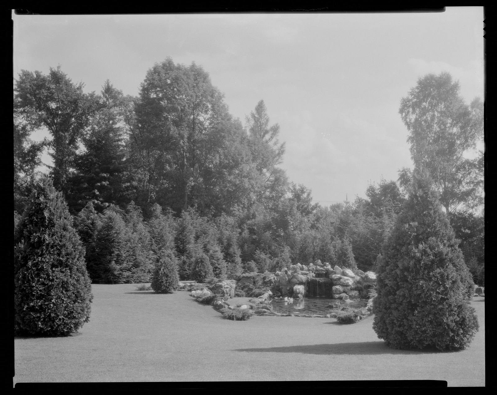 Groton Place: fountain landscape. about 1930–1936.