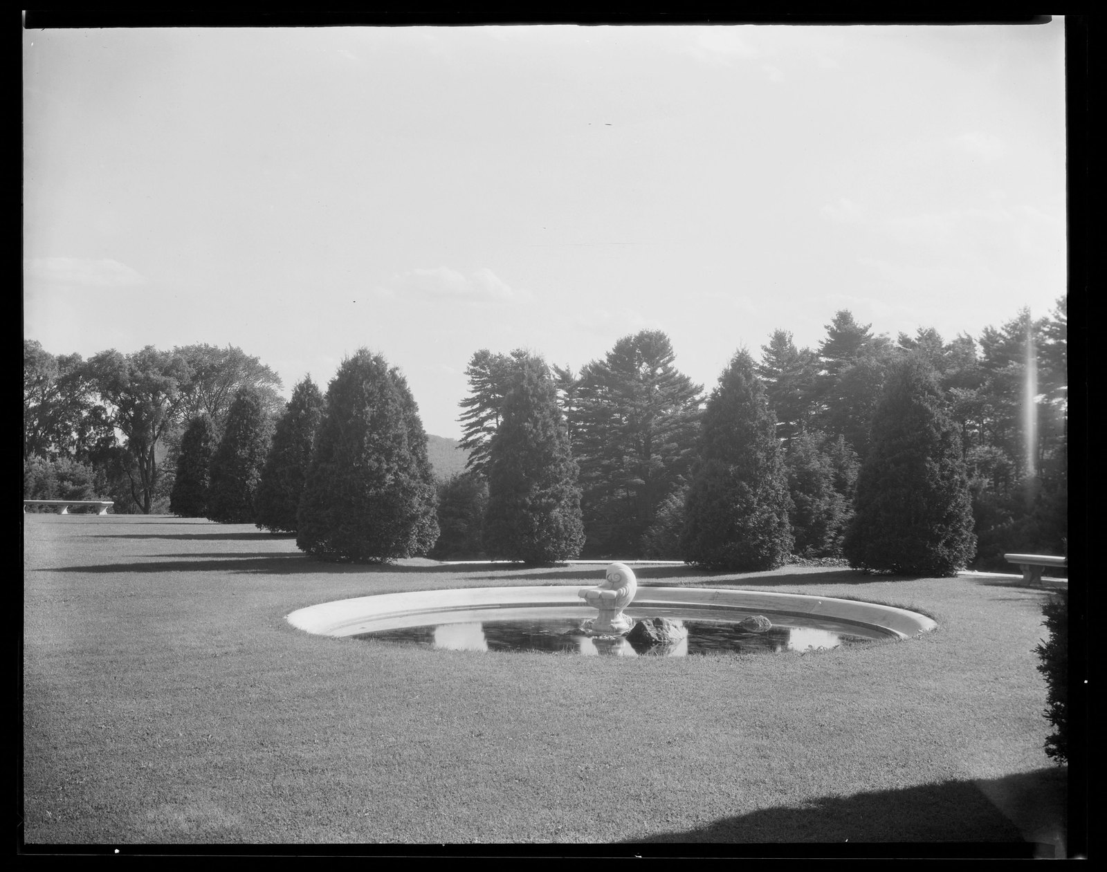 Groton Place: fountain landscape. about 1930–1936.