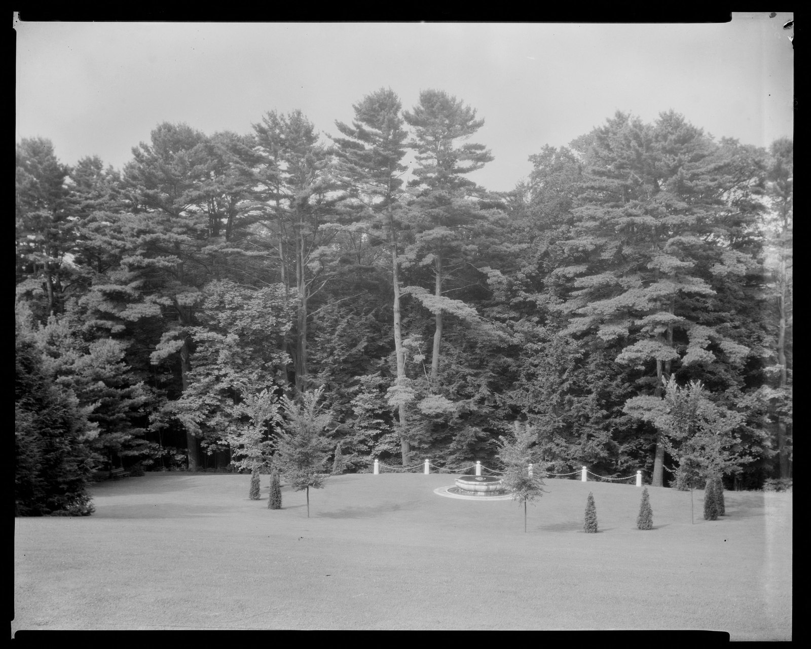 Groton Place: fountain landscape. about 1930–1936.
