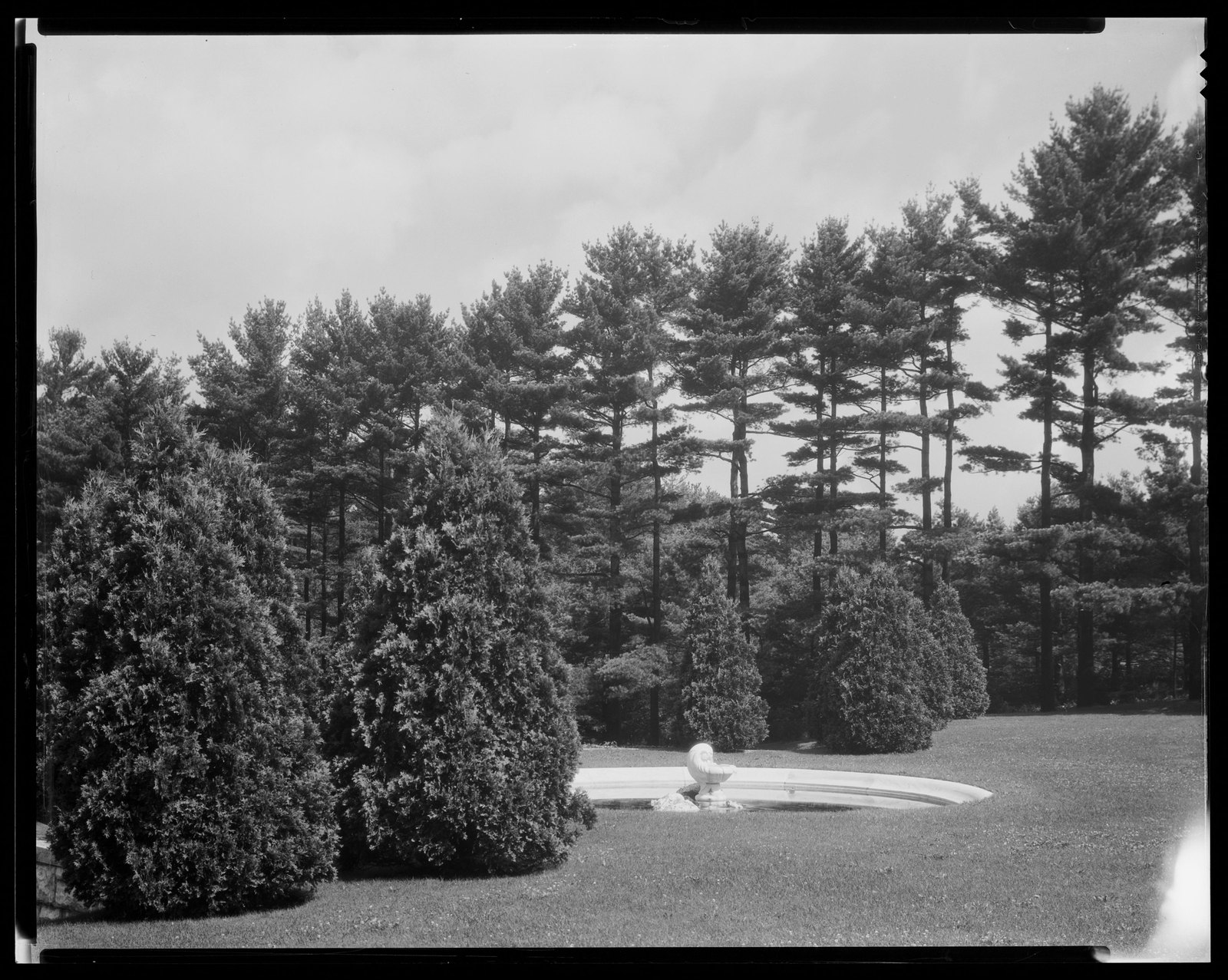 Groton Place: fountain landscape. about 1930–1936.