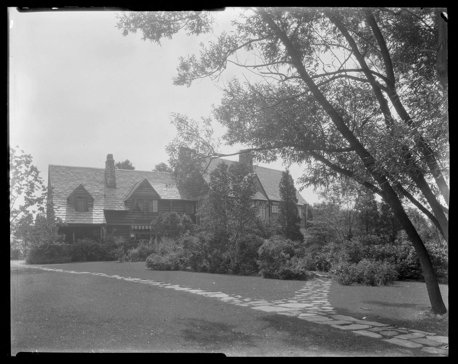 House & grounds. About 1925–1935.
