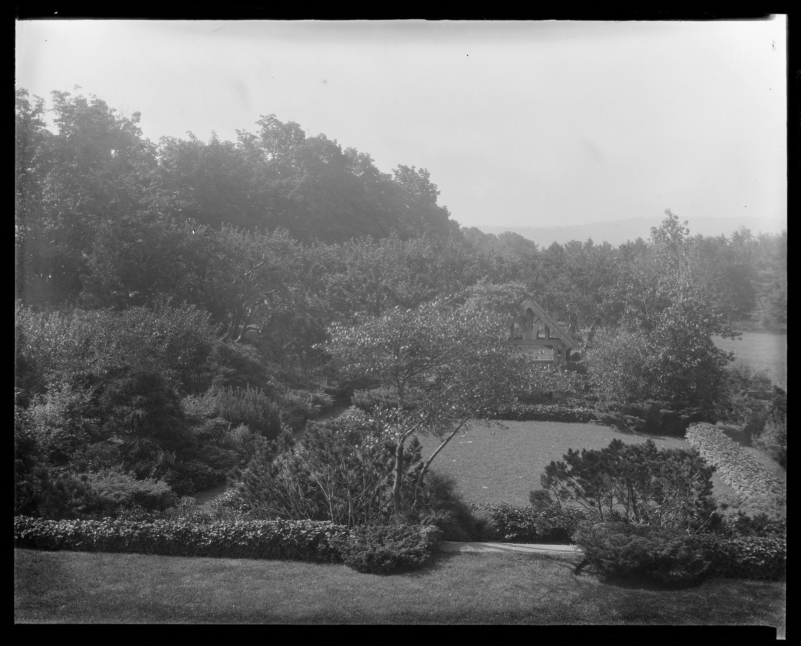 Garden landscape. About 1925–1935.