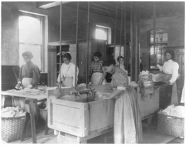 Hampton Institute, Va., 1899 — Classroom scenes — laundry shop.