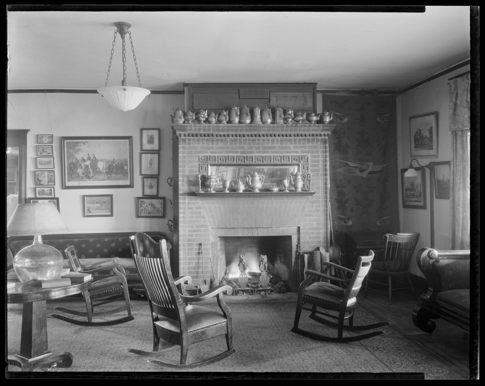 Red Lion Inn: interior/sitting room. About 1925–1933.