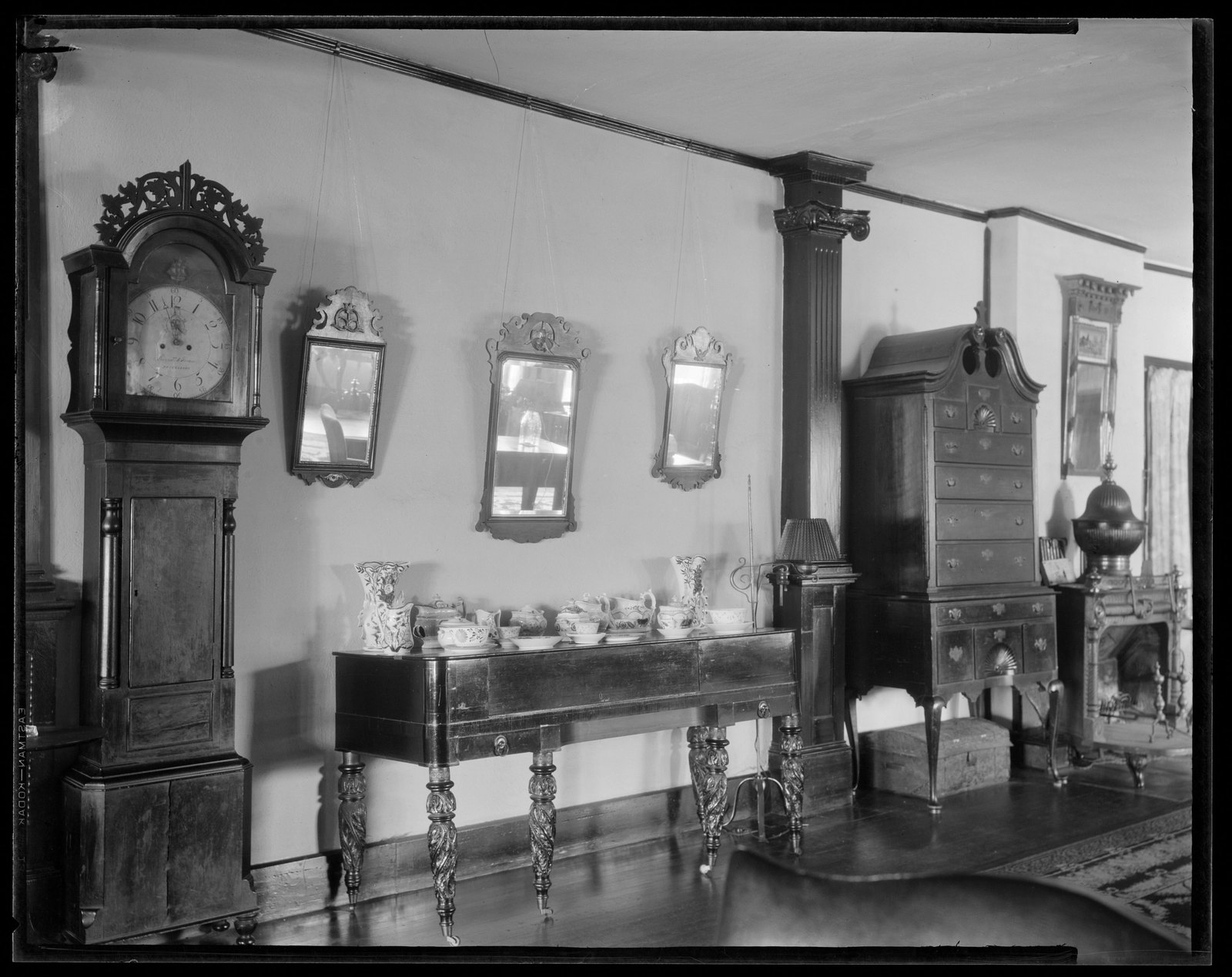 Red Lion Inn: interior/wall with clock, mirrors etc. About 1925–1933.