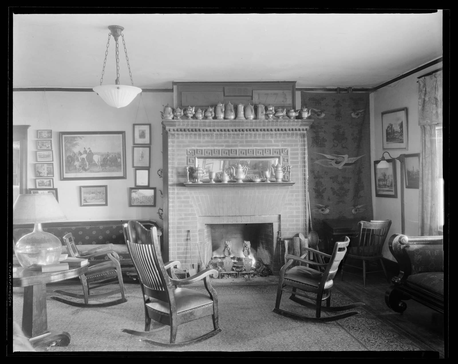 Red Lion Inn: interior/sitting room. About 1925–1933.