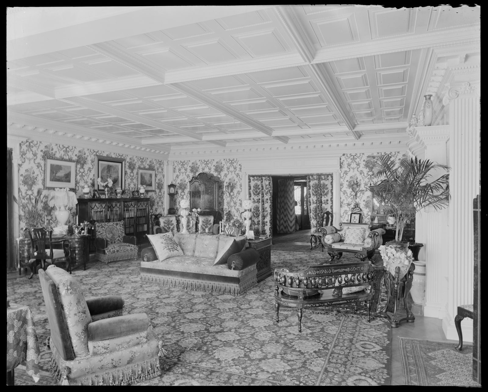 Shadow Brook: parlor. about 1894–1902.