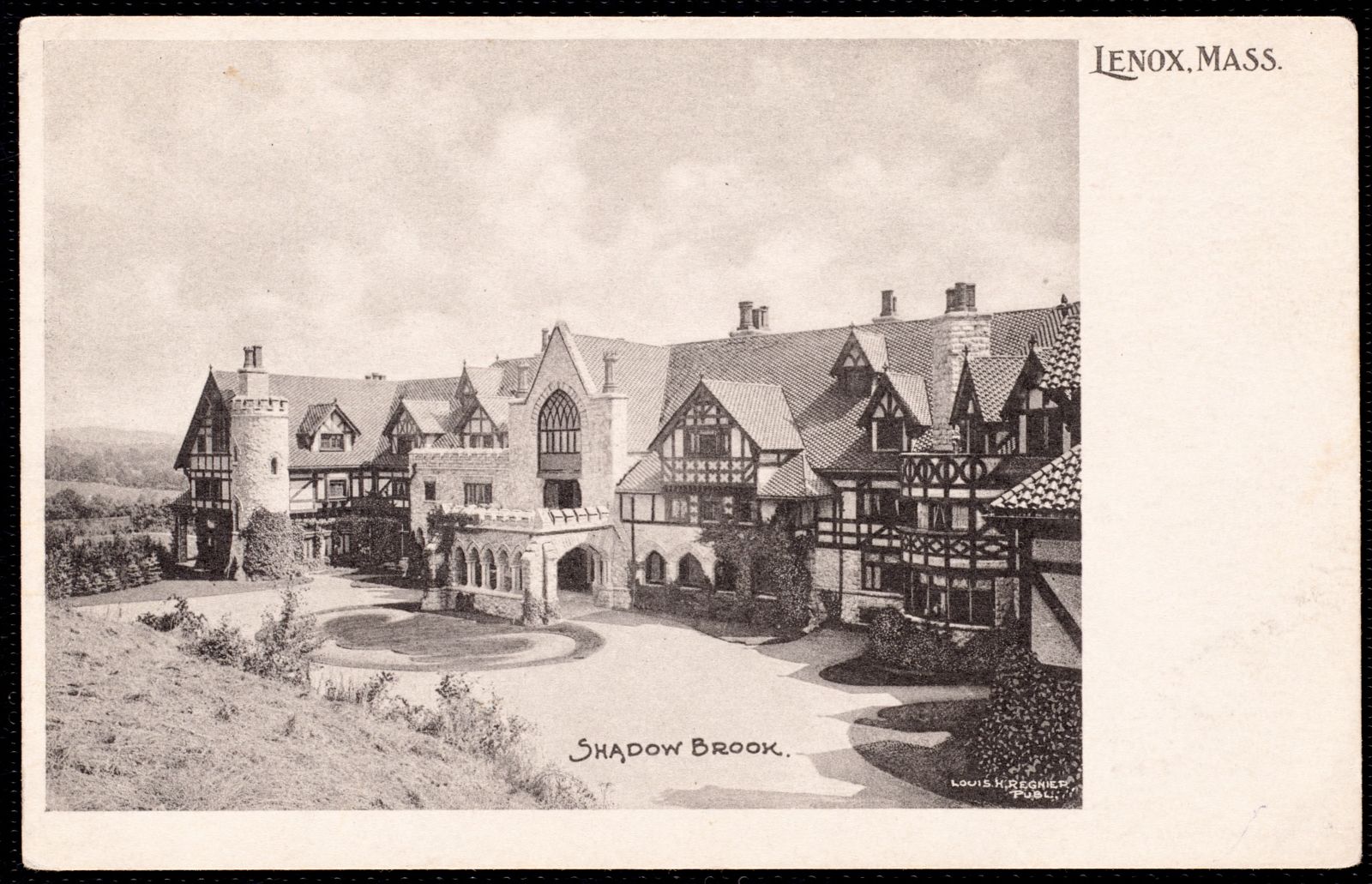 Shadow Brook: front entrance from above. about 1894–1907.