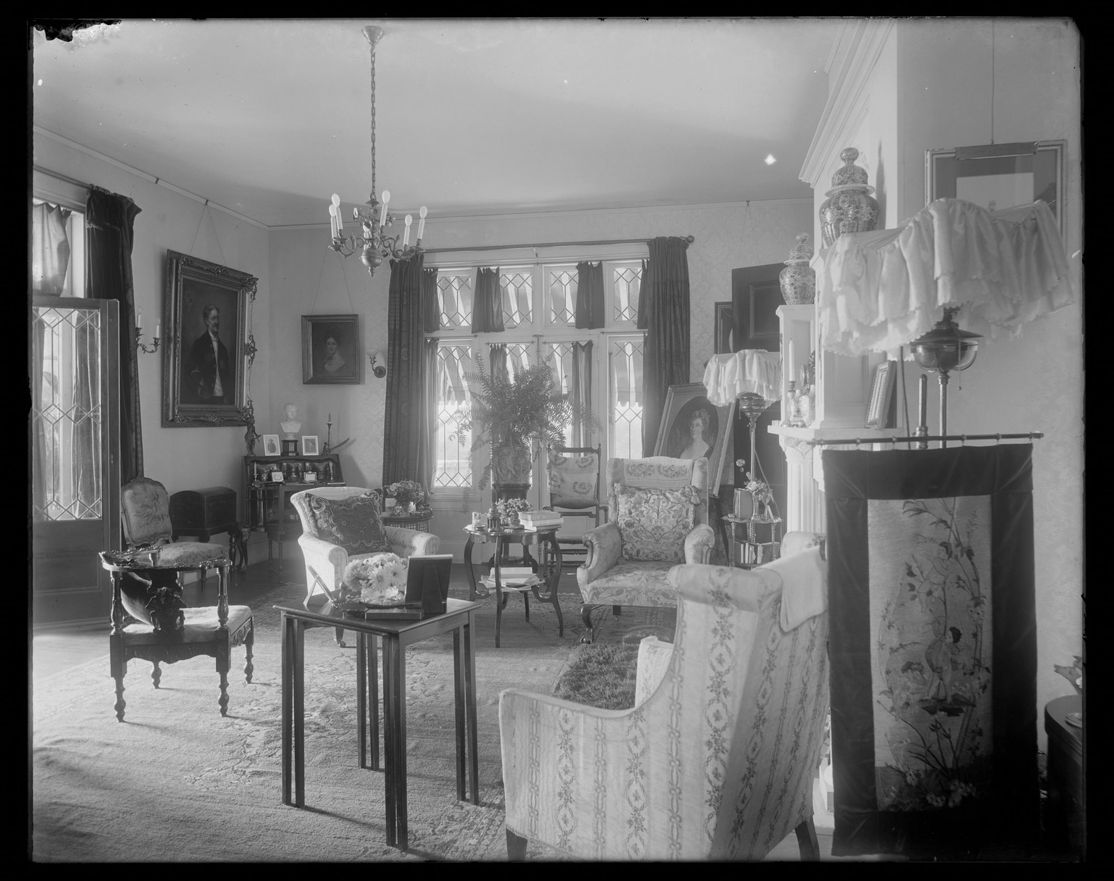 Shipton Court: living room. 1915.