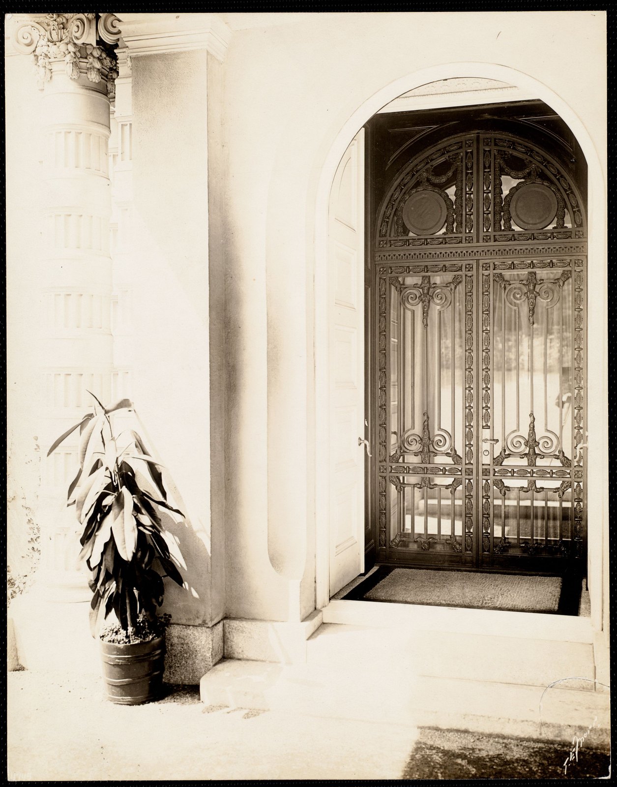 Spring Lawn :J. E. Alexandre, Lenox, Mass. about 1903–1910.