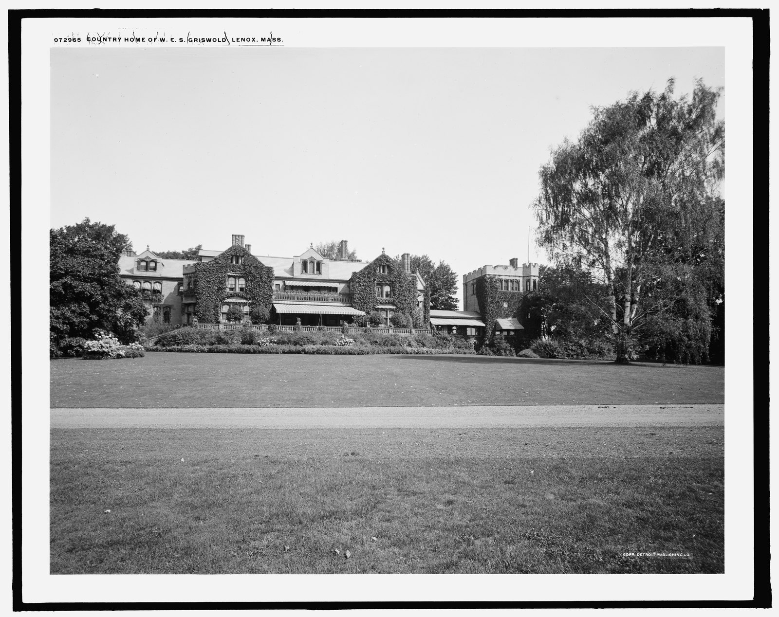 “Country home of W.E.S. Griswold, Lenox, Mass.” About 1910–1920. LC-D4-72965.